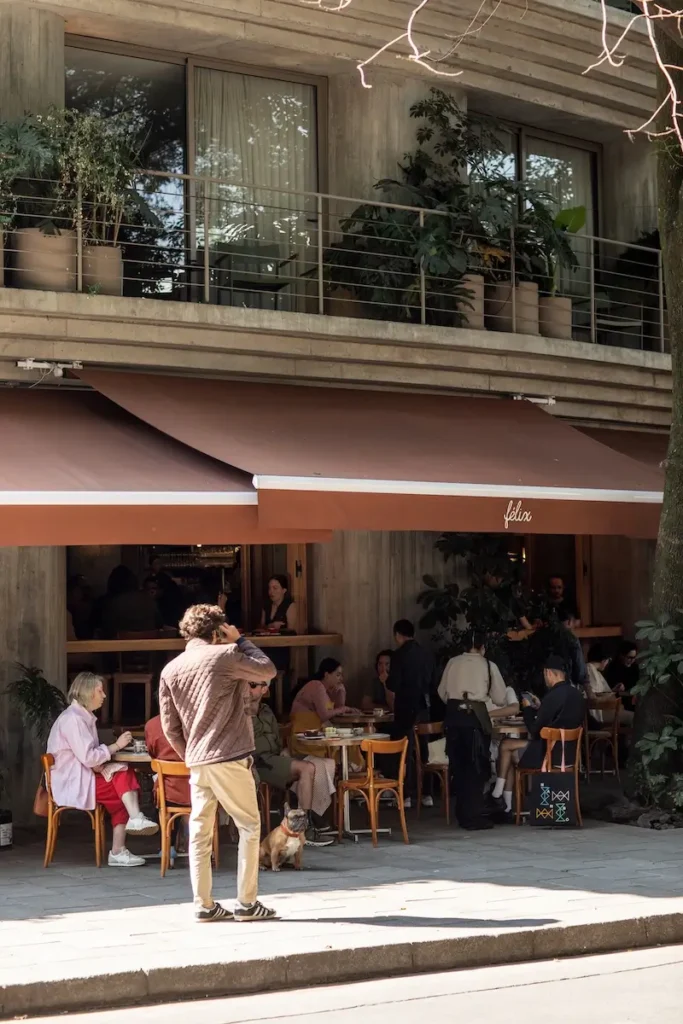 Adriana Lerma_pizzeria exterior_© @dberruecos